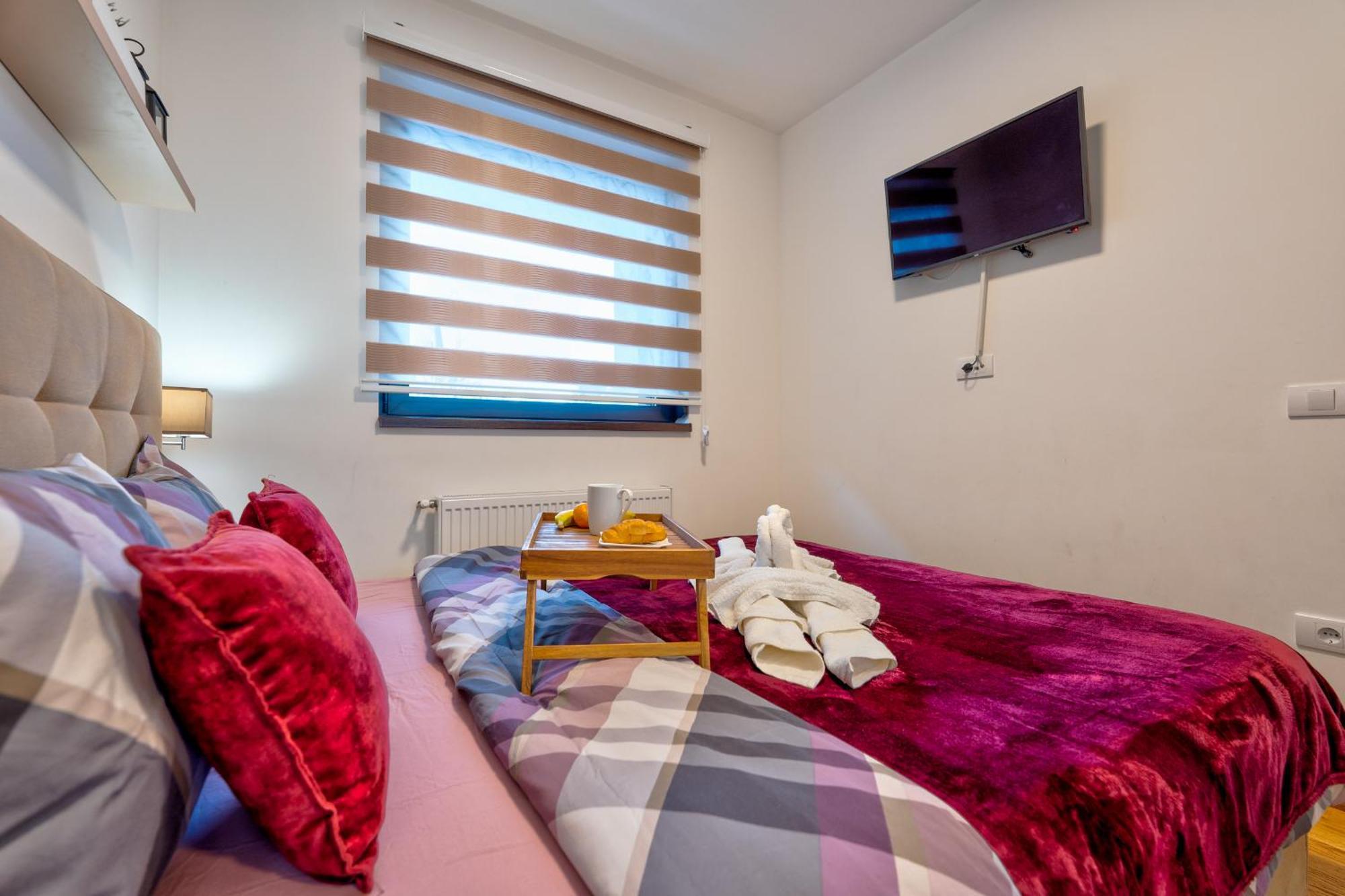 Aroma Apartmani ズラティボール エクステリア 写真